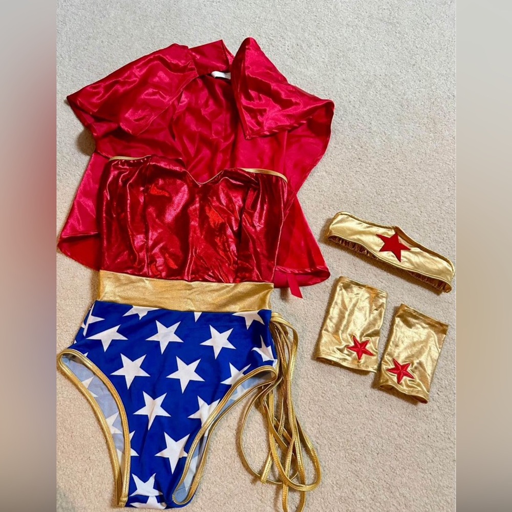 SOLD!!! Wonder Woman Halloween costume